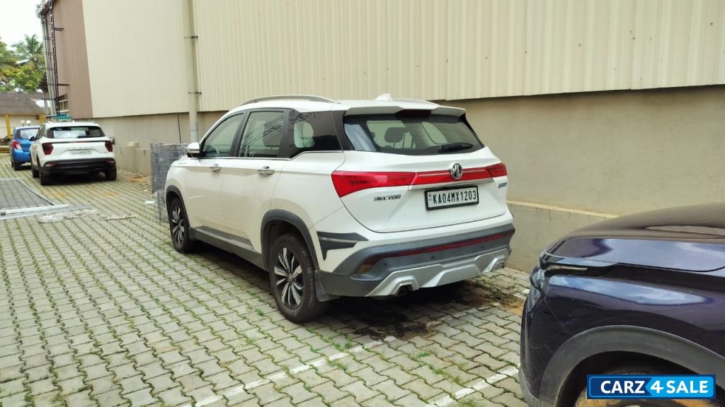 White MG Hector Sharp hybrid White MG Hector Sharp hybrid