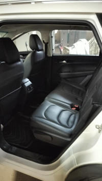 White MG Hector Sharp hybrid