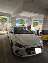 White Hyundai Elantra 2.0 Petrol SX (O) AT