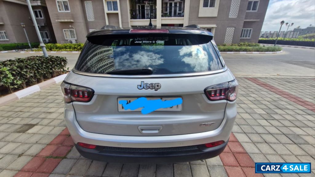 Jeep Compass Longitude (O) Jeep Compass Longitude (O)