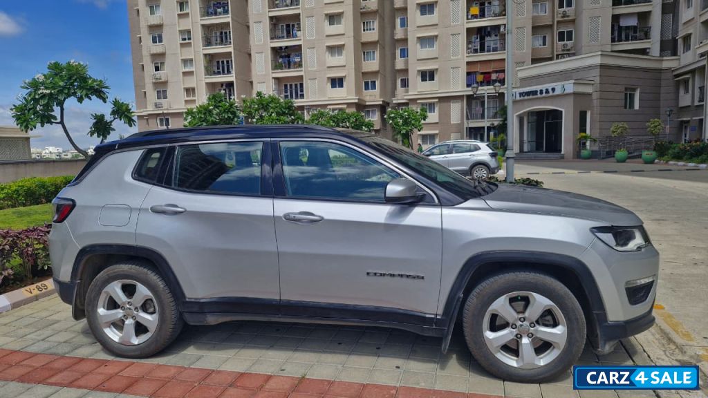 Jeep Compass Longitude (O) Jeep Compass Longitude (O)