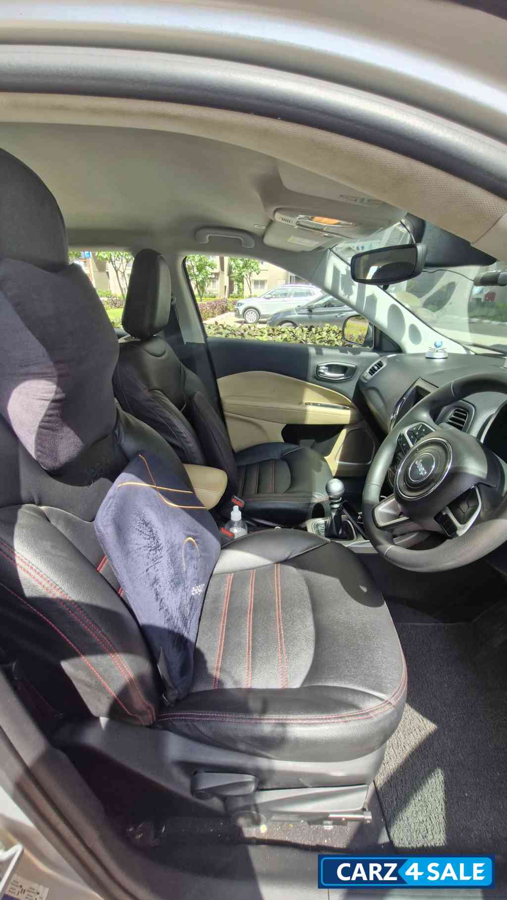 Jeep Compass Longitude (O) Jeep Compass Longitude (O)