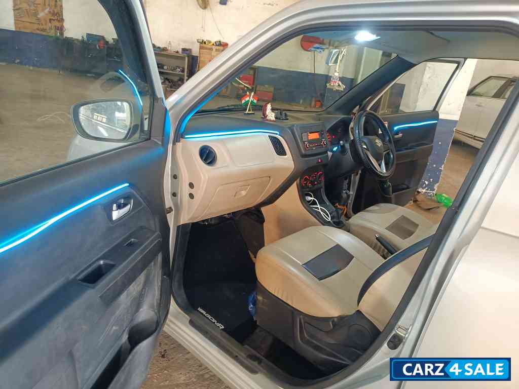 Maruti Suzuki Wagon R VXI CNG Maruti Suzuki Wagon R VXI CNG