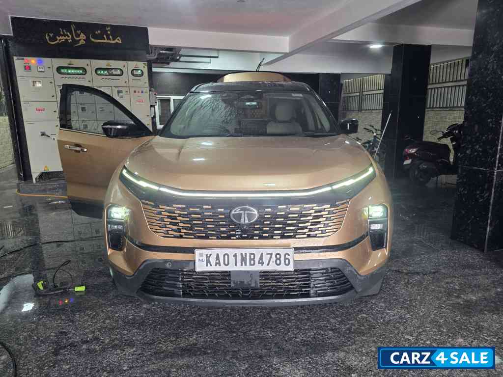 Cosmic Gold Tata Safari Accomplished Plus