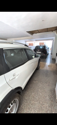 Perl White Honda BR-V Petrol