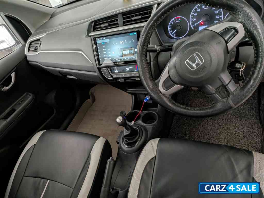 Perl White Honda BR-V Petrol Perl White Honda BR-V Petrol