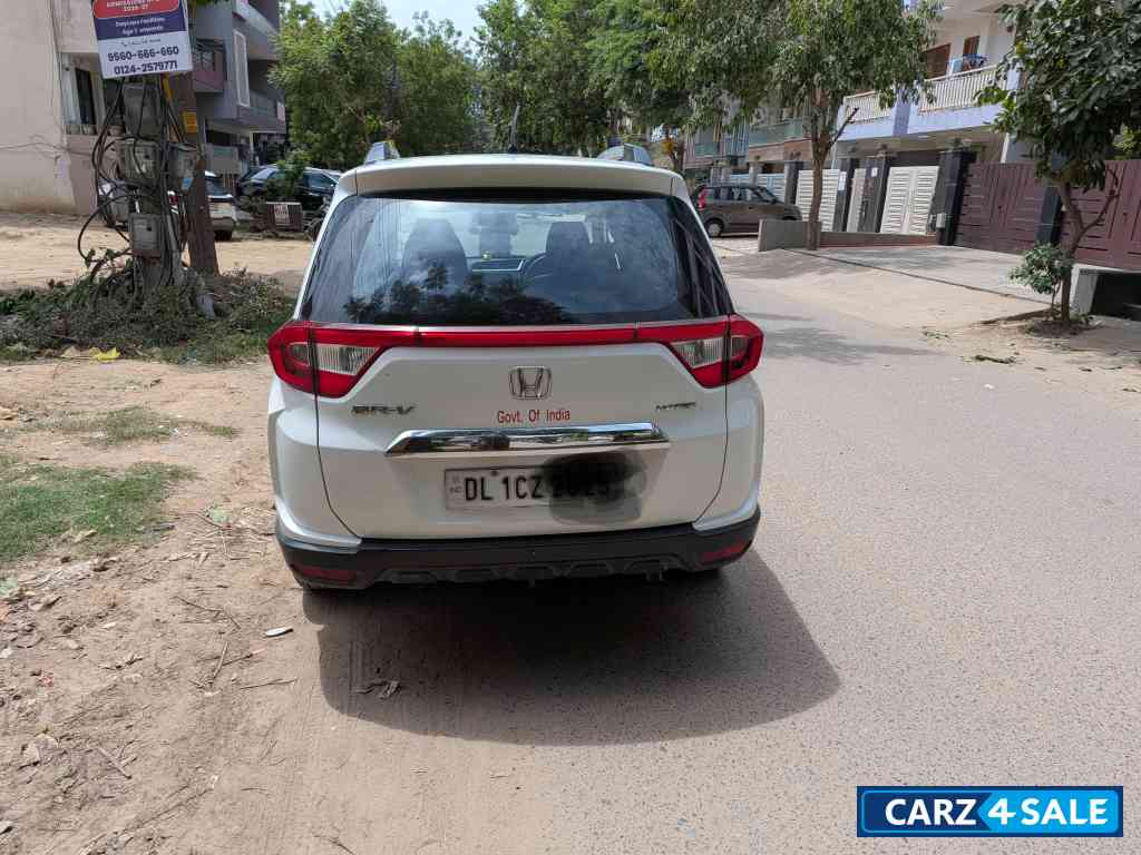 Perl White Honda BR-V Petrol Perl White Honda BR-V Petrol