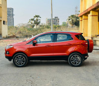 Orange Ford Ecosport Diesel Titanium