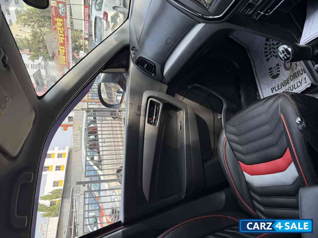Maruti Suzuki Vitara Brezza ZDI plus Dual tone Maruti Suzuki Vitara Brezza ZDI plus Dual tone