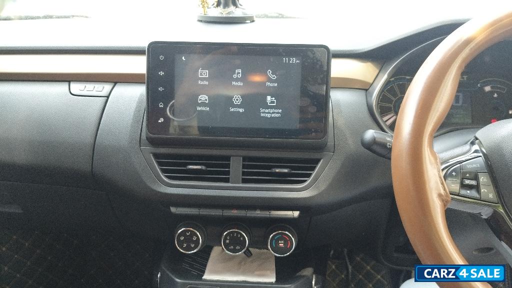 Renault Kiger RXT MT