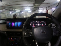 Mahindra XUV700 7 str petrol