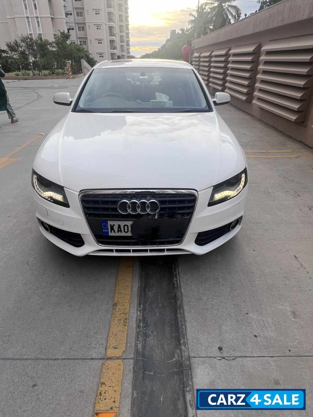 White Audi A4 2.0 TFSI