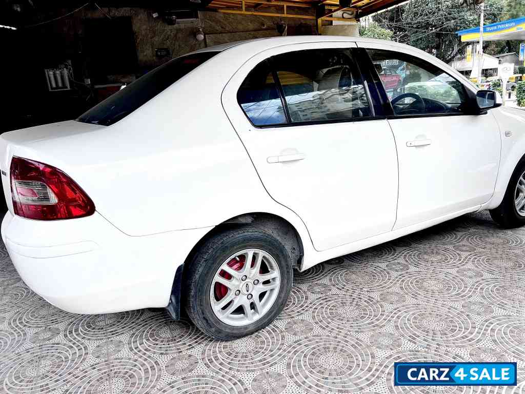Solid White Ford Fiesta 1.4 duratorq TDCI