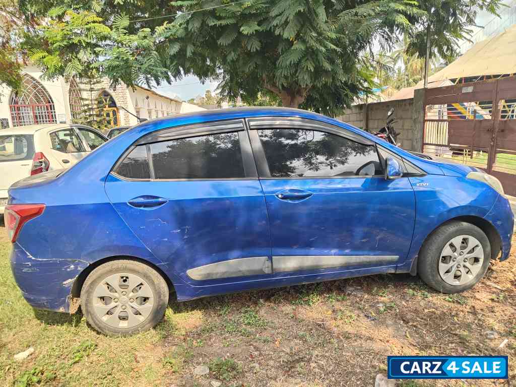 Blue Hyundai Xcent Base 1.2 Blue Hyundai Xcent Base 1.2