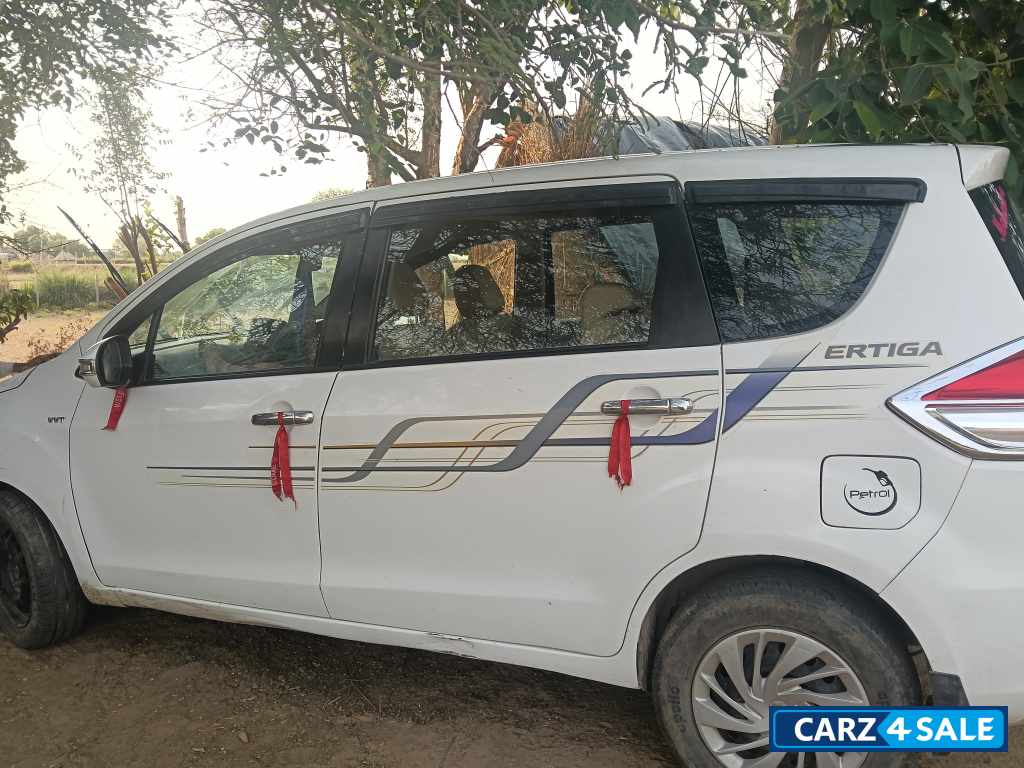 Maruti Suzuki Ertiga VXI