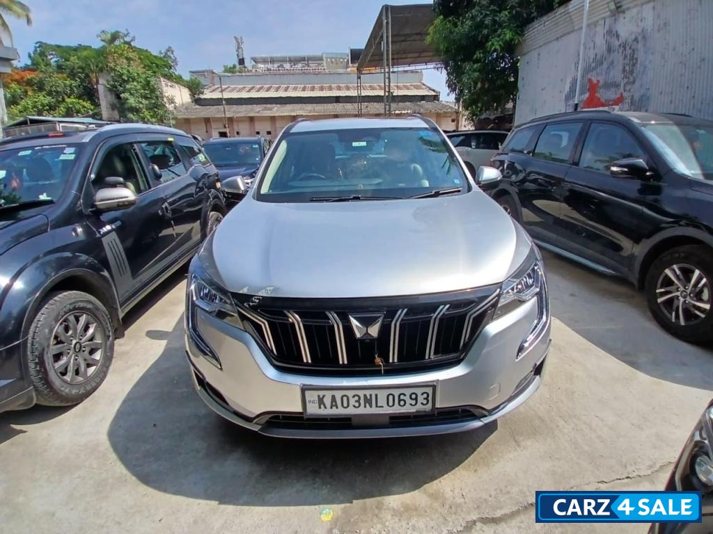 Mahindra XUV700 AX7 Mahindra XUV700 AX7