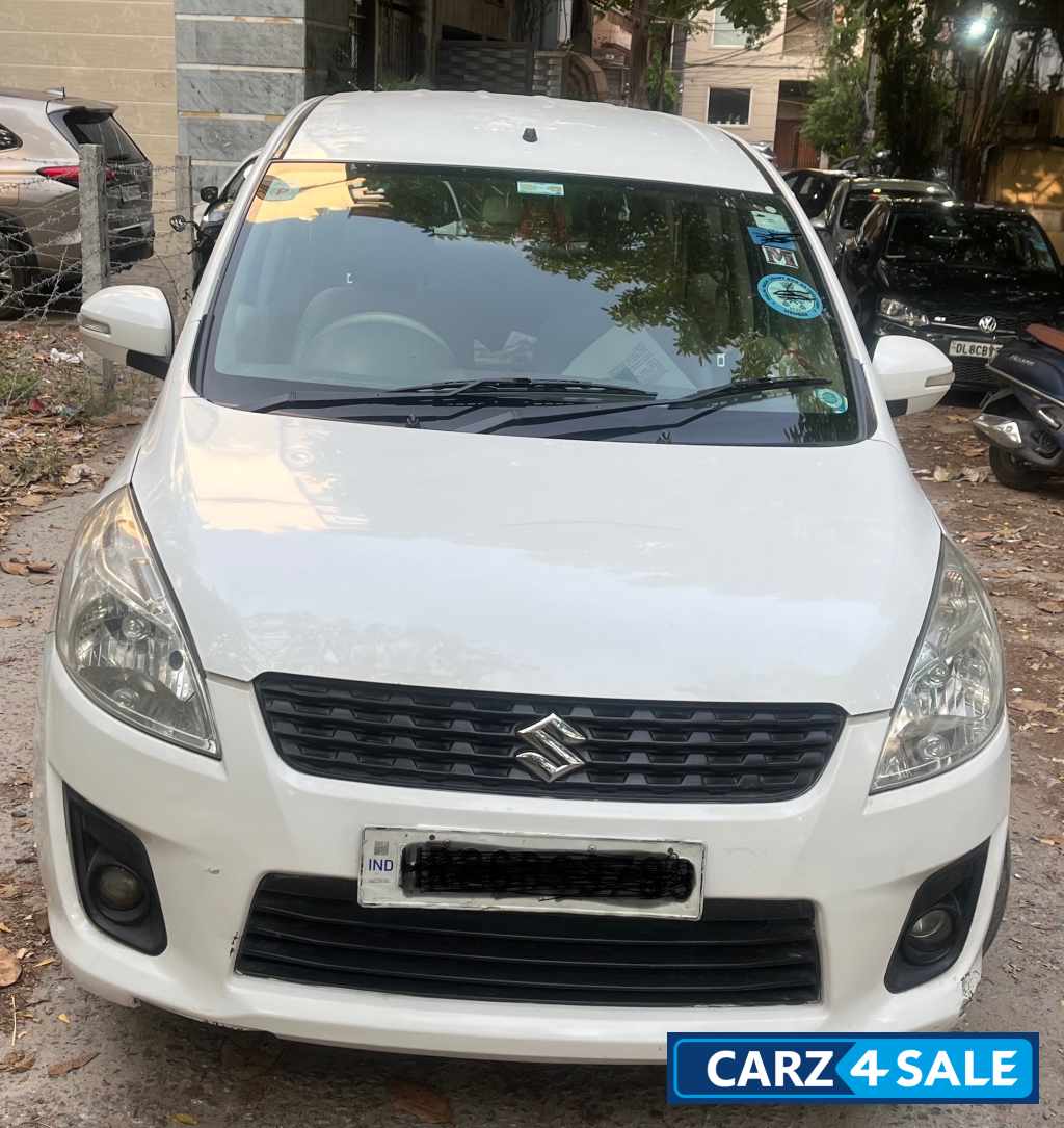 White Maruti Suzuki Ertiga Vxi petrol White Maruti Suzuki Ertiga Vxi petrol