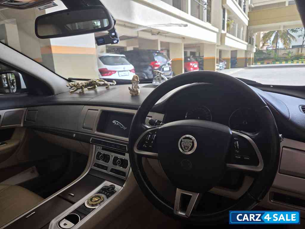 Jaguar XF Jaguar XF