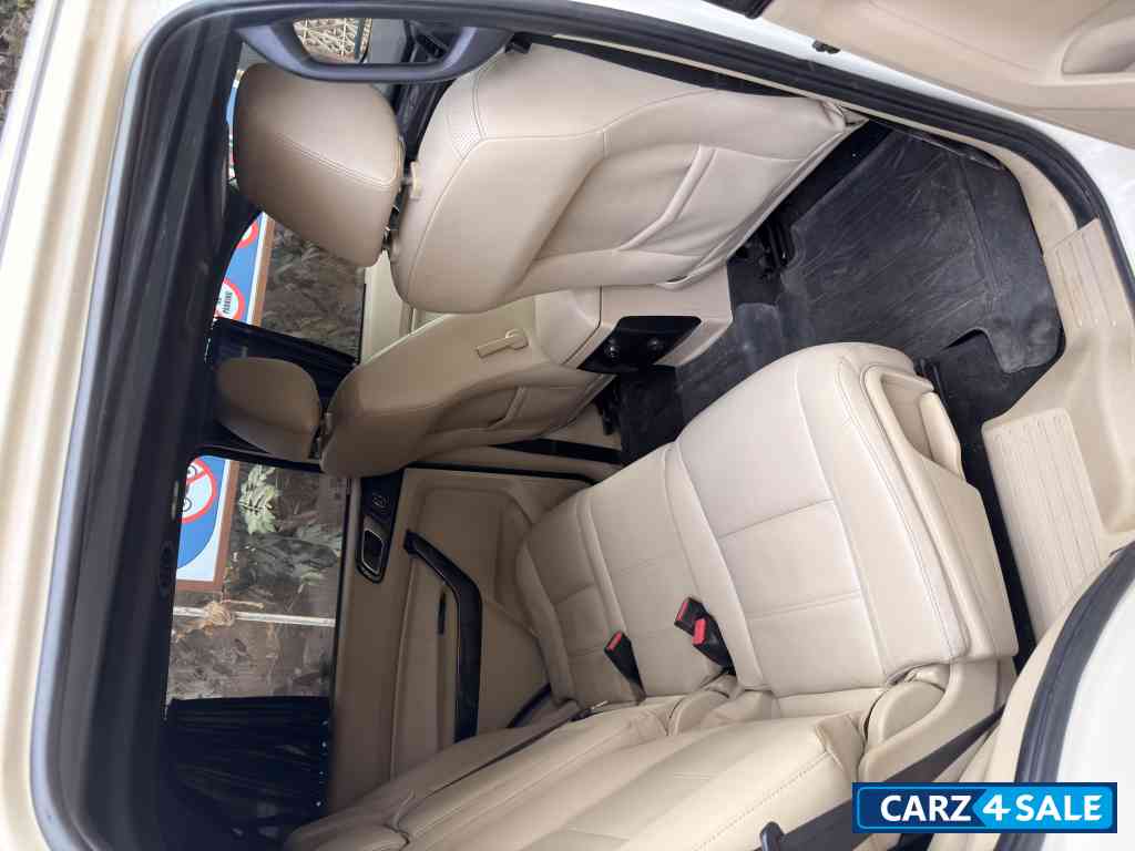 Ford Endeavour 2l titanium+4*2at