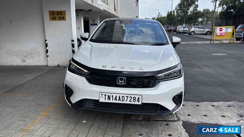Platinum White Honda City eHEV ZX