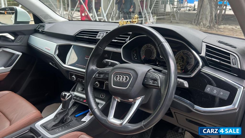 Audi Q3 TFSI40 Technology Variant Audi Q3 TFSI40 Technology Variant