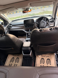 White Tata Harrier Xt plus