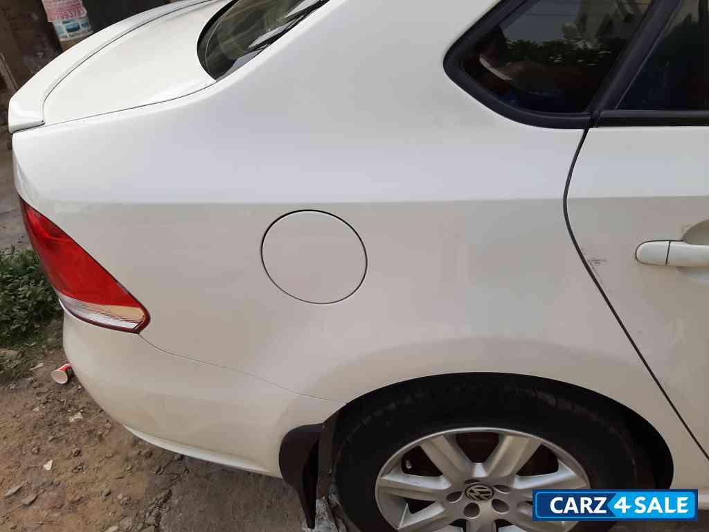 Volkswagen Vento 1.6 Highline Petrol