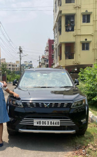 Mahindra XUV300 W8 (Optional)