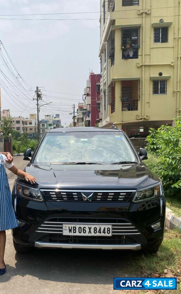Mahindra XUV300 W8 (Optional) Mahindra XUV300 W8 (Optional)