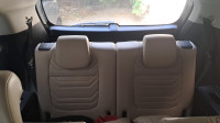 Aurora Black Pearl Kia Carens G1.4 6MT LUXURY 7 seater