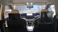 Aurora Black Pearl Kia Carens G1.4 6MT LUXURY 7 seater