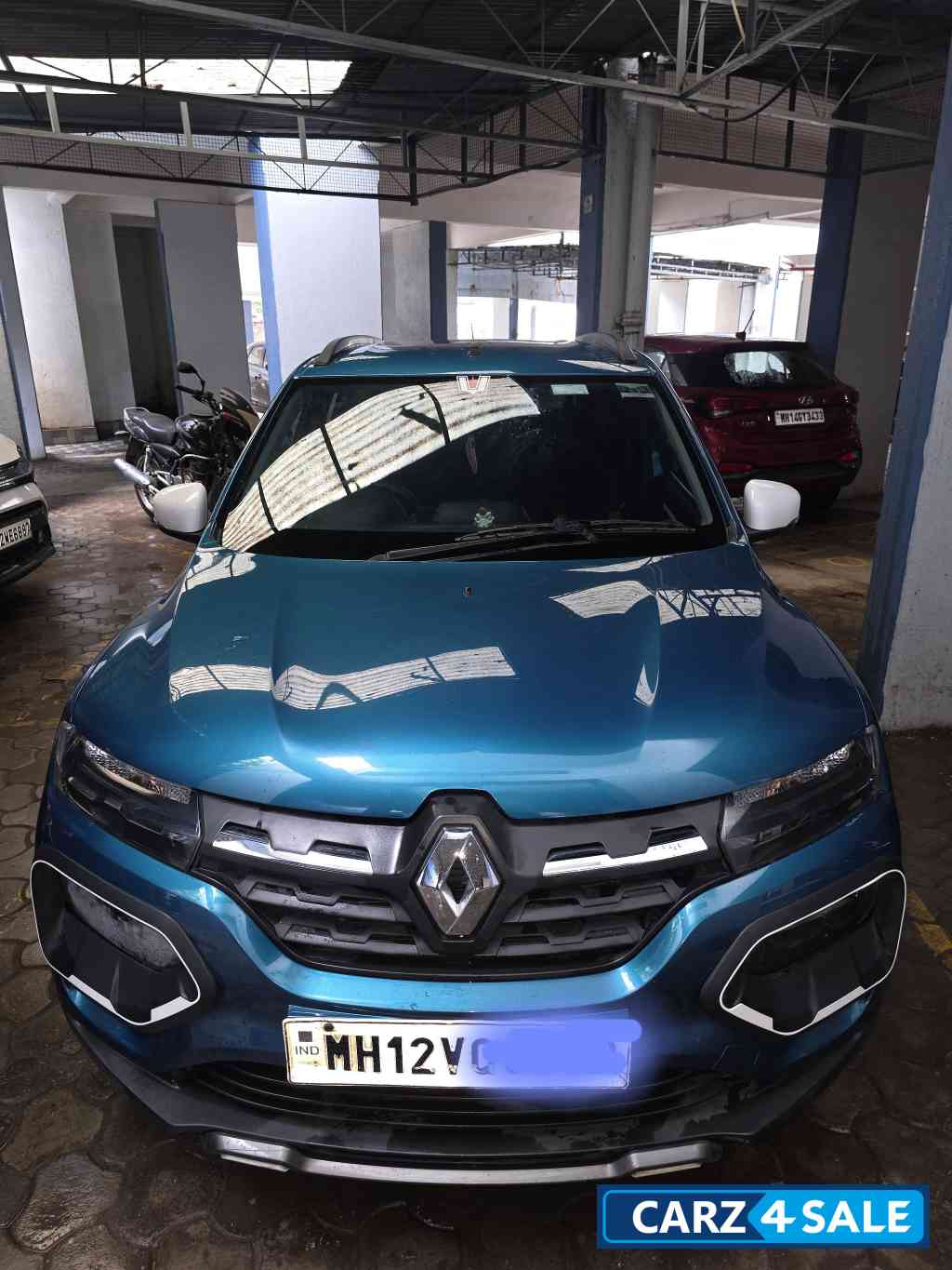 Blue Renault Kwid Climber Automatic Petrol