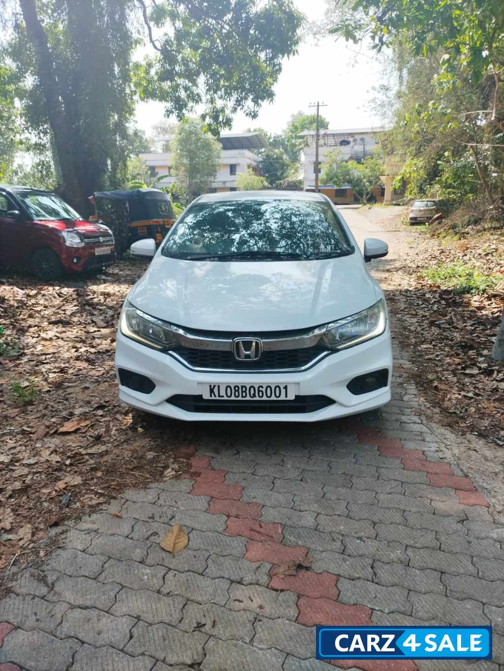 White Honda City I V Tec White Honda City I V Tec