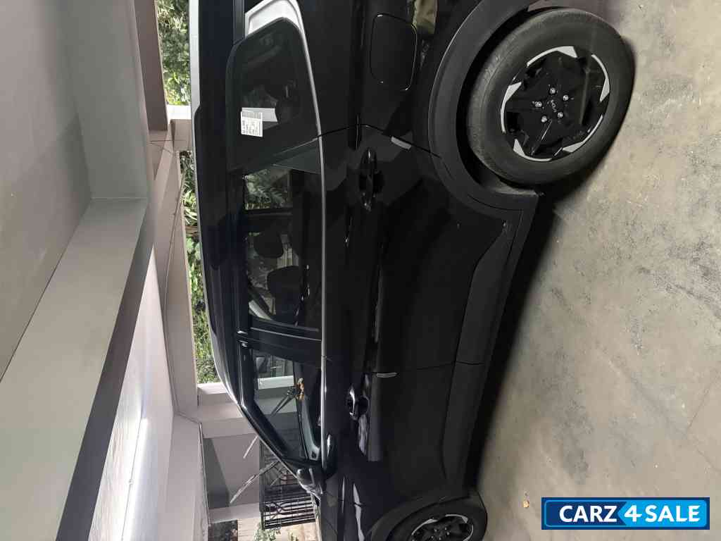 Kia Clavis Petrol Automatic
