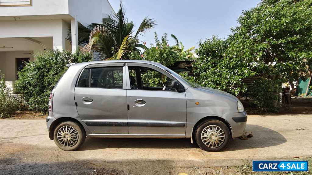 Gray Hyundai Santro Xing