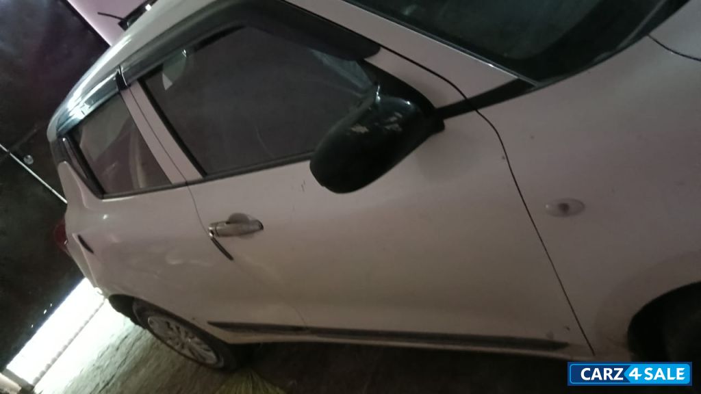 Maruti Suzuki Swift Lxi Maruti Suzuki Swift Lxi
