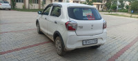 White Maruti Suzuki Alto VXI plus
