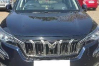 Mahindra XUV700 AT 7S Petrol