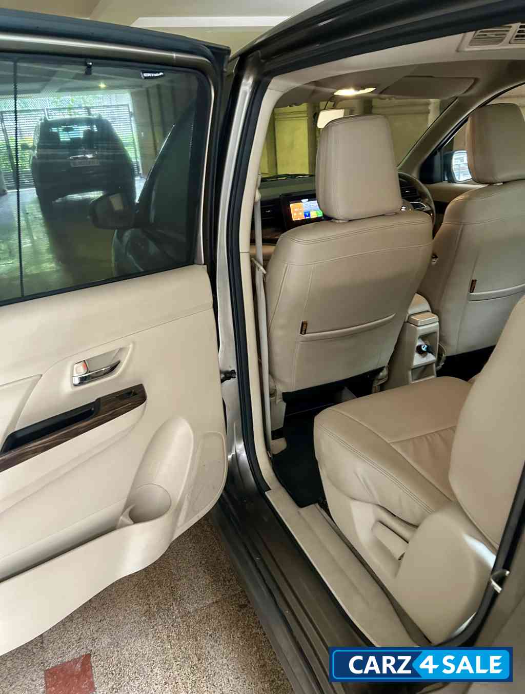 Maruti Suzuki Ertiga Zxi+ Maruti Suzuki Ertiga Zxi+
