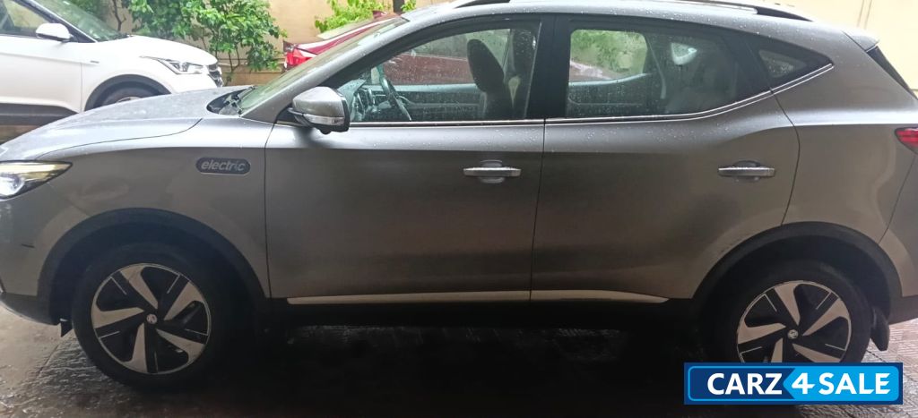MG ZS EV Exclusive Pro MG ZS EV Exclusive Pro