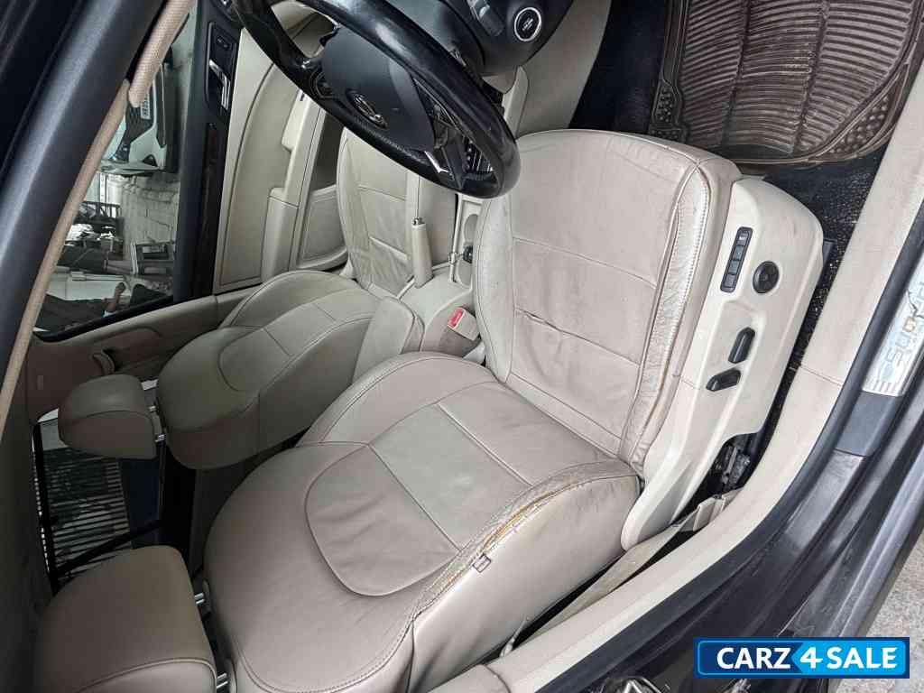 Metallic Brown Skoda Superb Elegance 1.8 TSI Metallic Brown Skoda Superb Elegance 1.8 TSI