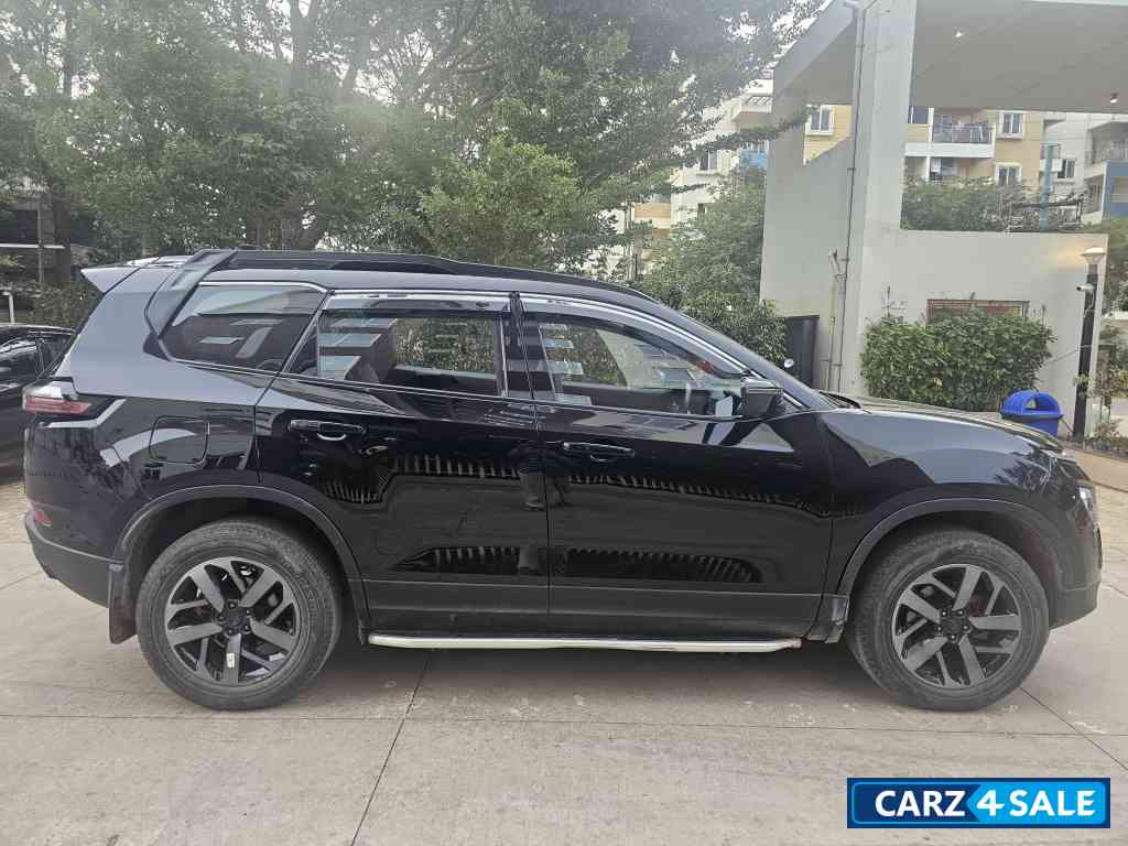 Tata Safari XZA PLUS O RED DARK