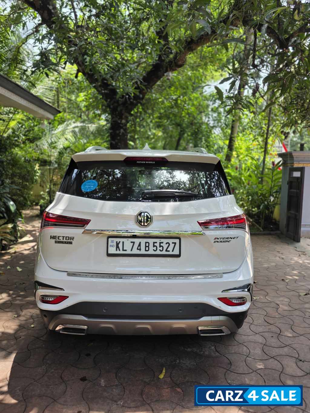 Candy White MG Hector Plus 1.5 CVT SHARP Candy White MG Hector Plus 1.5 CVT SHARP