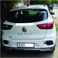 Candy White MG Astor ZS Astor MT Style