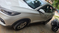 Candy White MG Astor ZS Astor MT Style