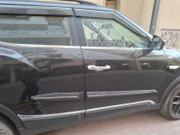 Mahindra XUV300 W6