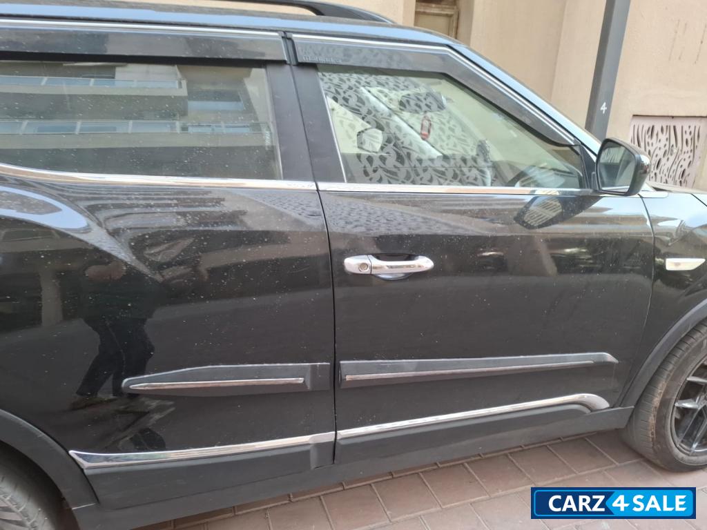 Mahindra XUV300 W6 Mahindra XUV300 W6