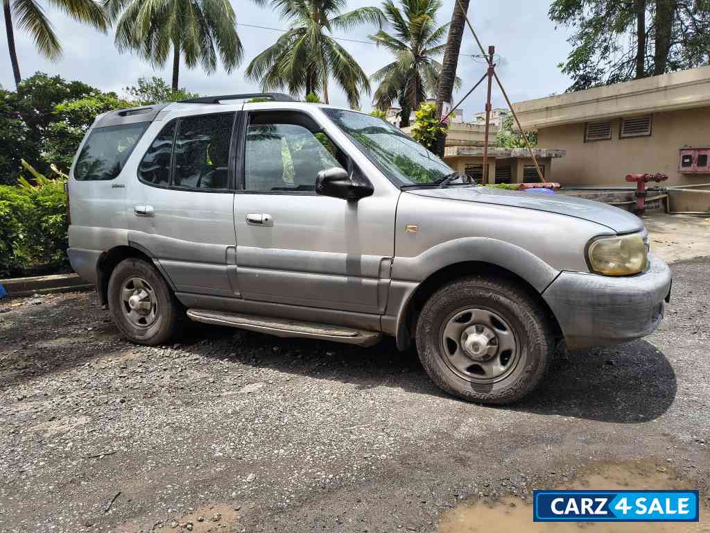 Arctic Sliver Tata Safari Dicor