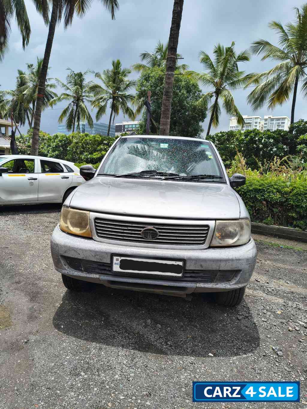 Arctic Sliver Tata Safari Dicor