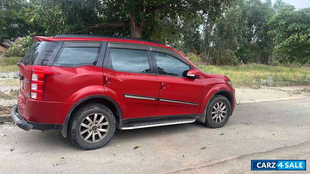 Mahindra XUV 500 W8 AT